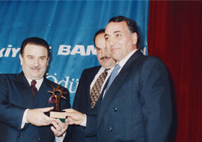 Kirmen Halı Ödül